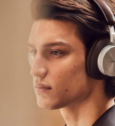 berluti-x-bang-olufsen-campaign-2021-3.jpg