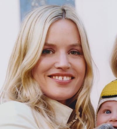 burberry-mothers-day-2025-campaign-8.jpg