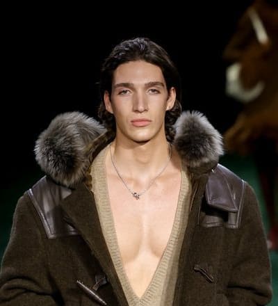 burberry-winter-2024-show-10.jpg