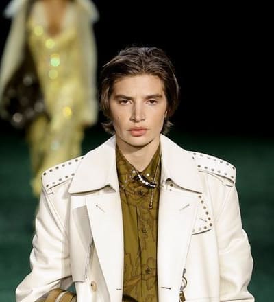 burberry-winter-2024-show-38.jpg