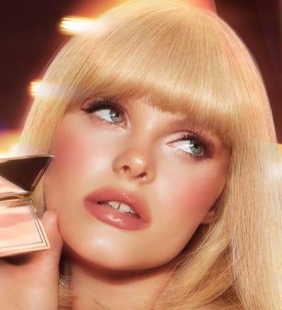 charlotte-tilbury-beauty-step-into-magic-holiday-2023-campaign-3.jpg