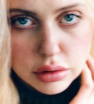 chloe-cherry-1.jpg