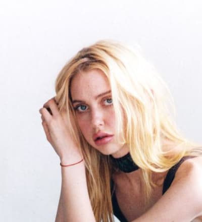 chloe-cherry-2.jpg