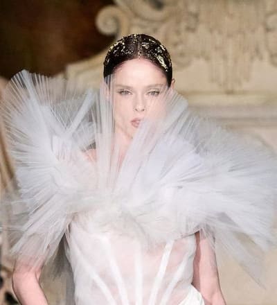 christian-siriano-f-w-24-show-12.jpg