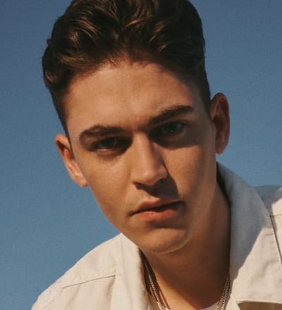 david-yurman-2023-brand-ambassador-hero-fiennes-tiffin-7.jpg