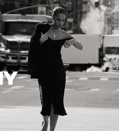 dkny-spring-2024-lifestyle-campaign-18.jpg