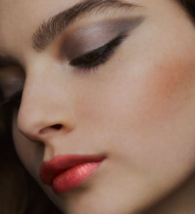 dolce-gabbana-spring-2023-beauty-campaign-5.jpg
