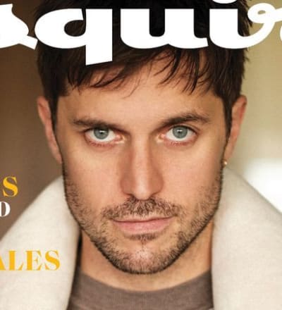esquire-mexico-december-2022-cover-lucas-bravo-1.jpg