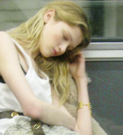 falling-asleep-or-in-love-8.jpg