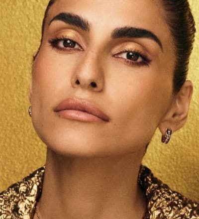 farnoush-hamidian-douses-herself-in-bulgaris-sumptuous-creations-3.jpg