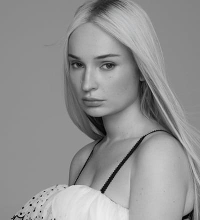 feast-for-the-eyes-kim-petras-8.jpg
