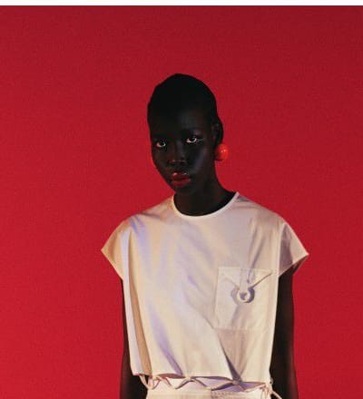 femme-en-rouge-donna-moderna-1.jpg