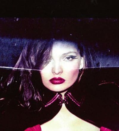 film-red-handcuffs-by-ellen-von-unwerth-2.jpg