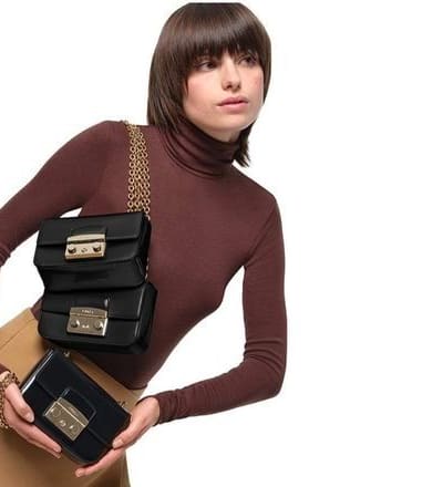 furla-cruise-2023-campaign-by-samuel-ibram-11.jpg