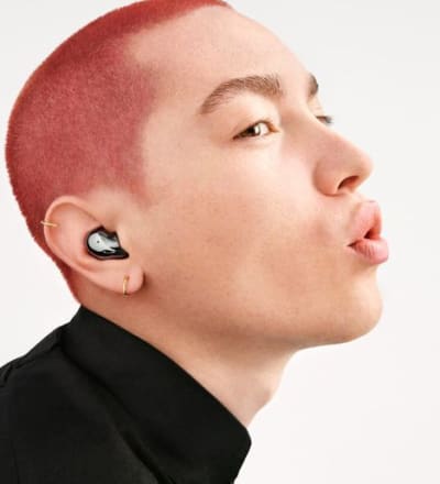 galaxy-buds-live-worldwide-campaign-1.jpg