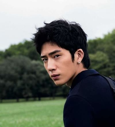 gq-china-november-2017-jing-boran-2.jpg