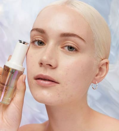 how-to-apply-clarifique-pro-solution-face-serum-video-3.jpg