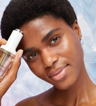 how-to-apply-clarifique-pro-solution-face-serum-video-5.jpg