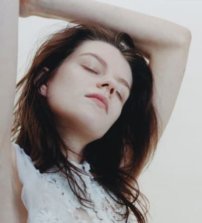 intimate-3.jpg
