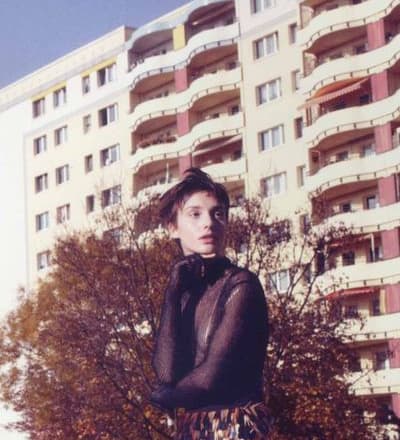isabel-by-benjamin-for-baku-magazine-2.jpg