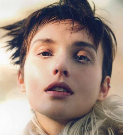 isabel-by-benjamin-for-baku-magazine-4.jpg