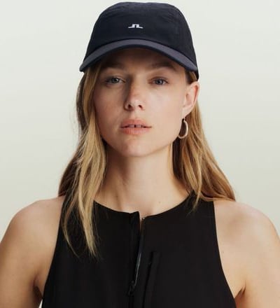 j-lindeberg-s-s-26-women-3.jpg