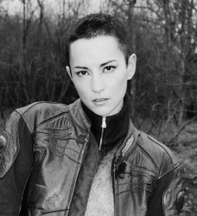 jessie-mei-li-shows-both-sides-3.jpg