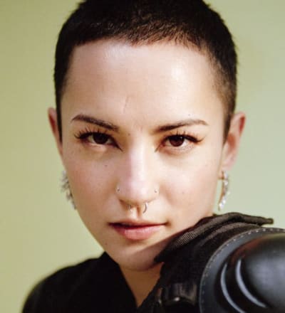 jessie-mei-li-shows-both-sides-8.jpg