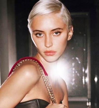 jimmy-choo-winter-2022-campaign-6.jpg
