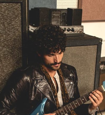 john-varvatos-spring-2023-campaign-1.jpg