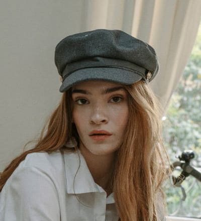 la-escritora-for-vanidad-1.jpg