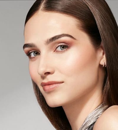 laura-mercier-holiday-2021-1.jpg