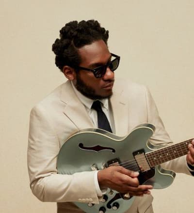leon-bridges-8.jpg