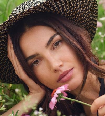 lily-aldridge-parfums-spring-2022-2.jpg