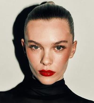 lily-allen-makes-her-runway-debut-alongside-londons-biggest-models-at-16arlington-x-antony-price-4.jpg