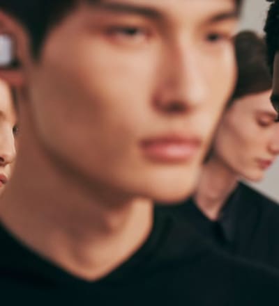 louis-vuitton-horizon-earphones-spring-2020-1.jpg