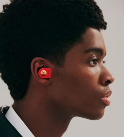 louis-vuitton-horizon-earphones-spring-2020-5.jpg