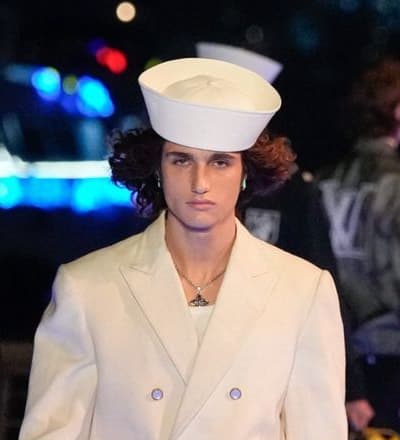 louis-vuitton-pre-fall-2024-mens-show-hong-kong-10.jpg