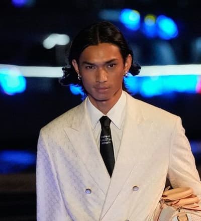 louis-vuitton-pre-fall-2024-mens-show-hong-kong-14.jpg