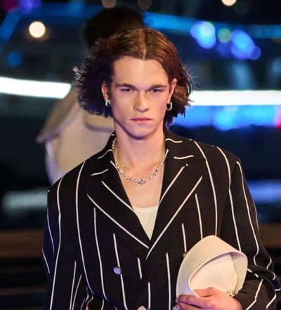 louis-vuitton-pre-fall-2024-mens-show-hong-kong-44.jpg
