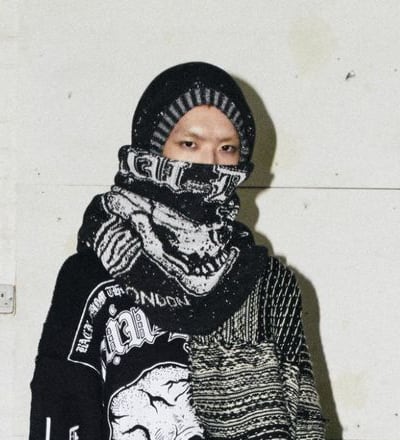 luu-an-a-w-25-you-do-not-belong-here-look-book-8.jpg
