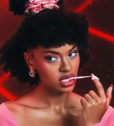 mac-cosmetics-x-stranger-things-collection-2022-2.jpg