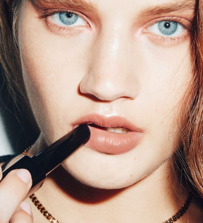 marc-jacobs-beauty-enamored-hydrating-gloss-sticks-10.jpg