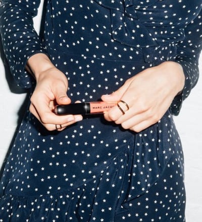 marc-jacobs-beauty-enamored-hydrating-gloss-sticks-14.jpg
