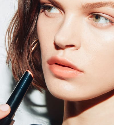 marc-jacobs-beauty-enamored-hydrating-gloss-sticks-6.jpg