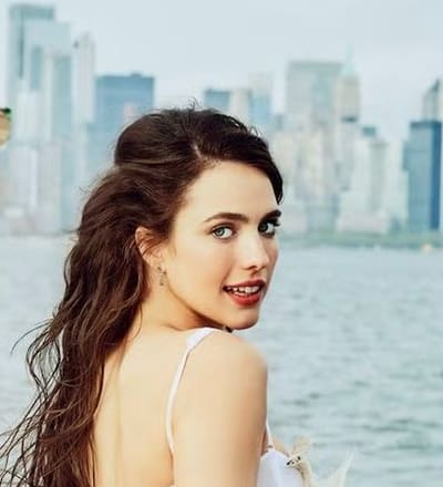 margaret-qualley-in-love-4.jpg