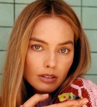margot-robbie-sky-is-the-limit-6.jpg