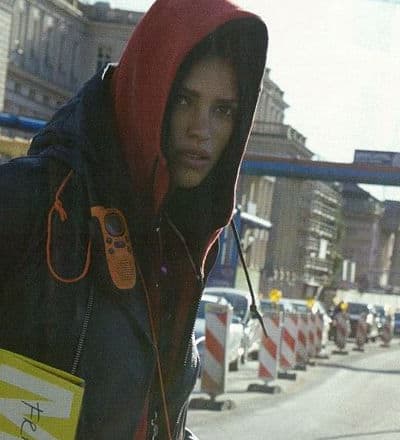 messenger-girl-11.jpg