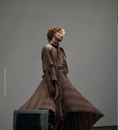 metal-magazine-42-fall-winter-2019-by-coco-neuville-social-network-rituals-4.jpg