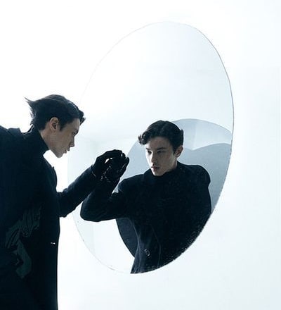mirror-world-by-kam-lin-3.jpg